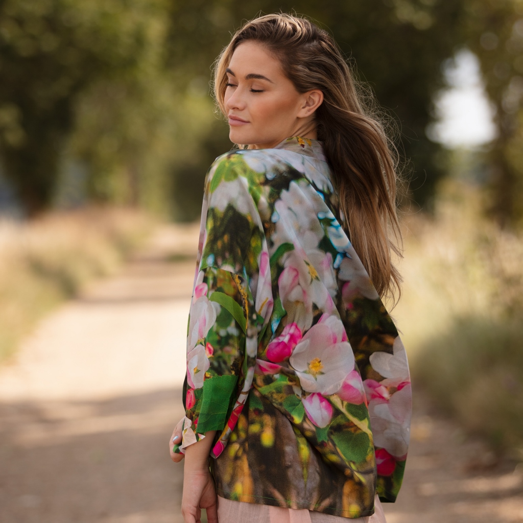 Summer Dreams Lightweight Kimono - Image 2