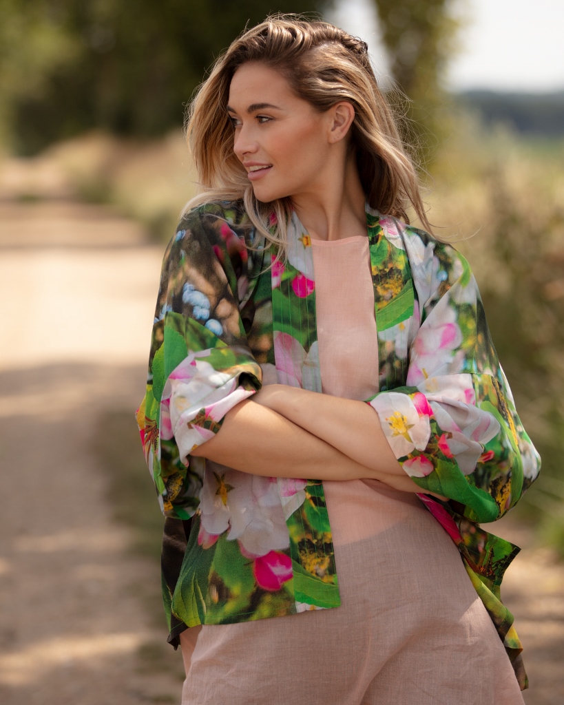 Summer Dreams Lightweight Kimono - Image 3