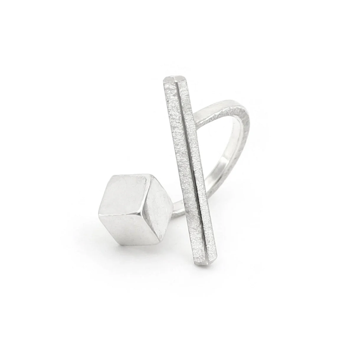 Stone Dash Geometric Statement Ring | sterling silver